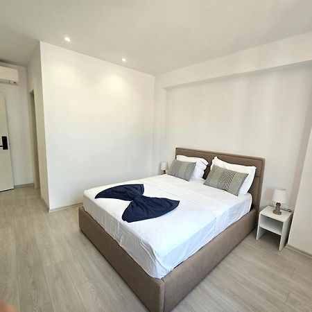 Hotel Veizi Himare Exterior photo