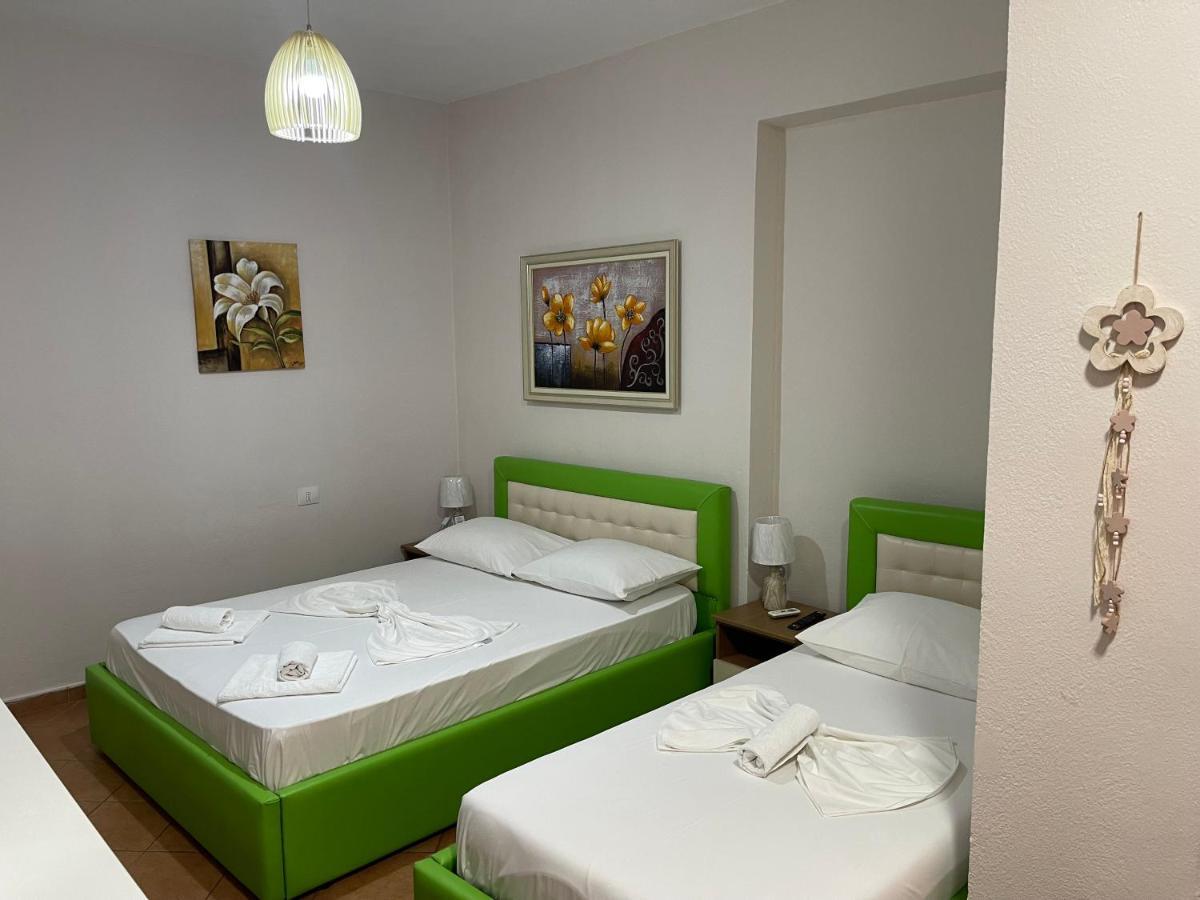 Hotel Veizi Himare Exterior photo