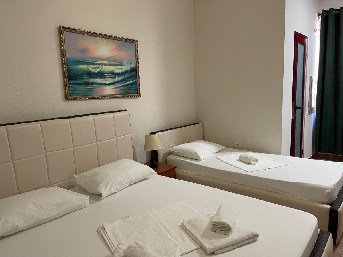 Hotel Veizi Himare Exterior photo