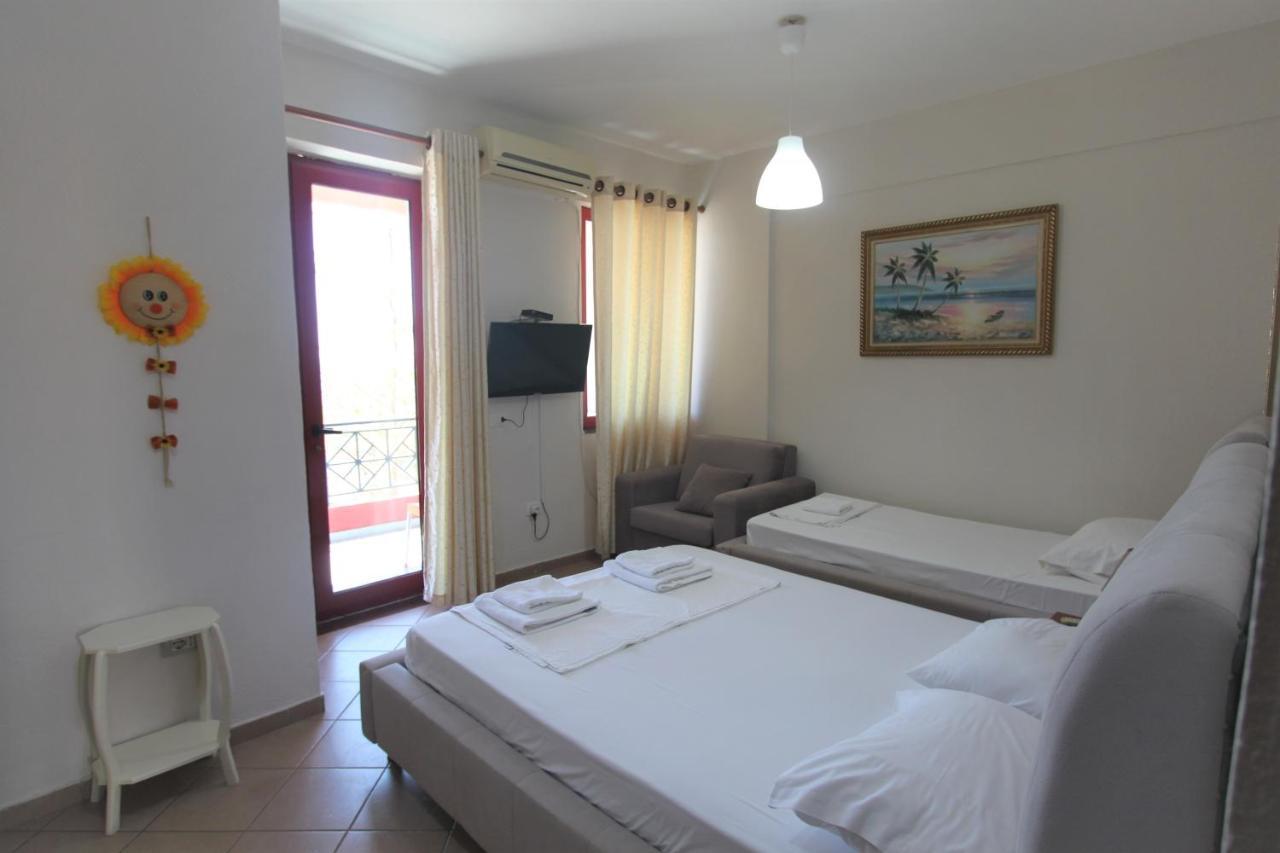 Hotel Veizi Himare Exterior photo