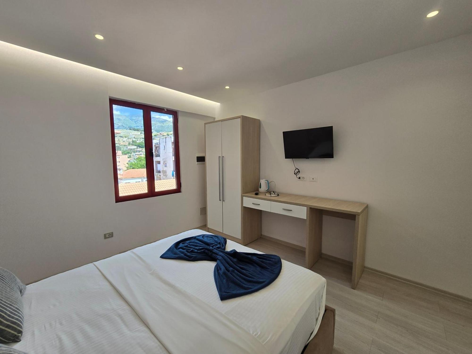 Hotel Veizi Himare Exterior photo
